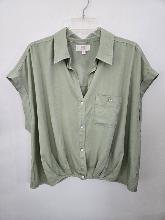 Kut from the Kloth Tops - KUT from the Kloth cuffed sleeves sage green short-sleeve button-up top. Size XL